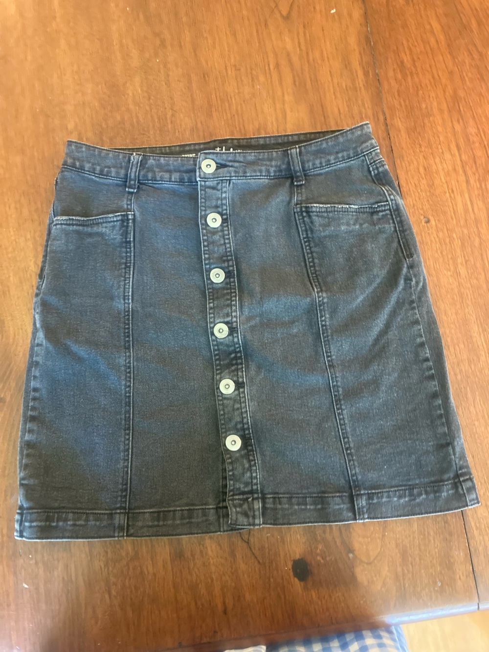 Black denim skirt w/ buttons